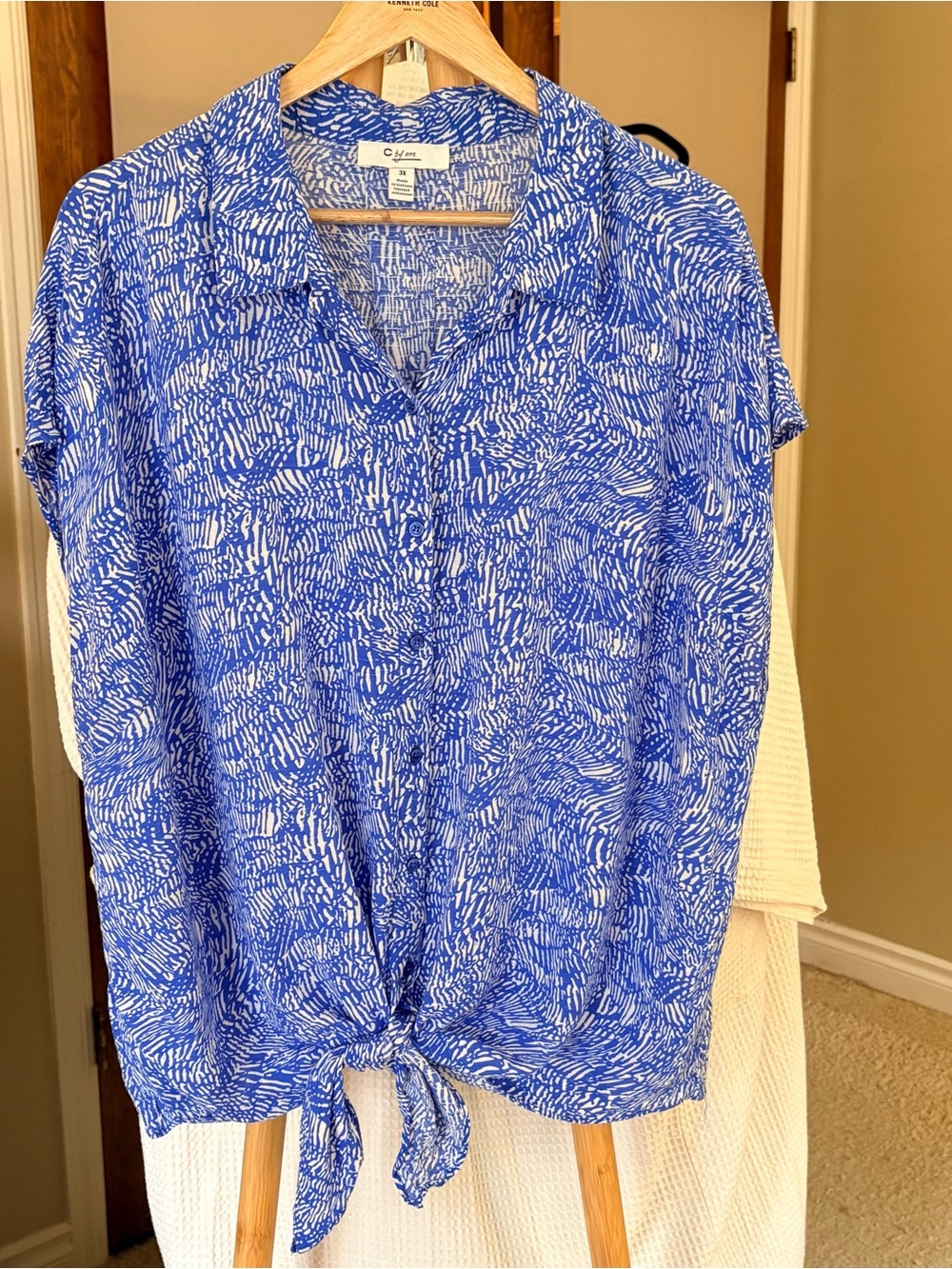 C by One Blue Abstract Print Tie-Hem Button Down Shirt 3X